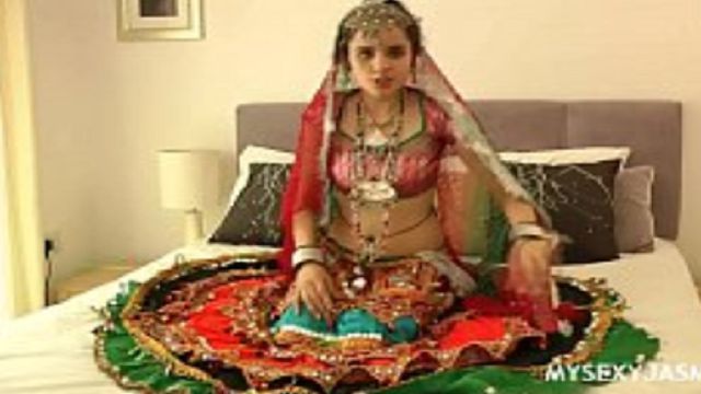 Gujarat In Traditional Indian Garba Full Hindi Video